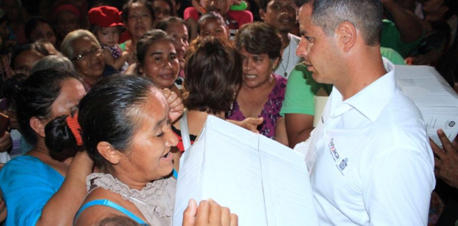 Gobiernos Estatal y Federal refrendan compromiso para reconstrucción de Santo Domingo Petapa