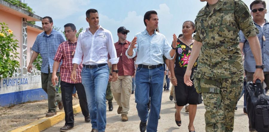 Anuncia EPN entrega de tarjetas electrónicas para reconstrucción de viviendas en el Istmo