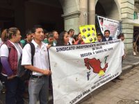 Sindicalizados de Salud piden la recontratación de 9 de sus compañeros