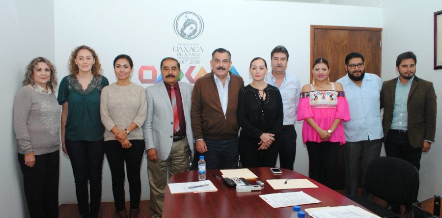 Oficializa Hernández Fraguas Junta de Gobierno del DIF Municipal