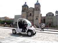 Refuerzan programa contra la doble fila en la capital oaxaqueña