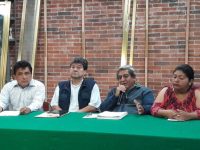 Padres de familia de la ESF 1 exigen verificación de su escuela tras sismos.