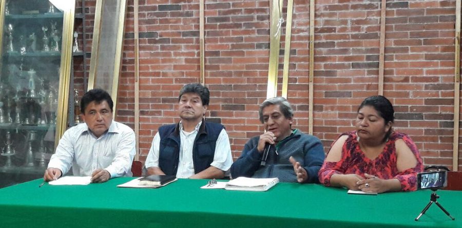 Padres de familia de la ESF 1 exigen verificación de su escuela tras sismos.