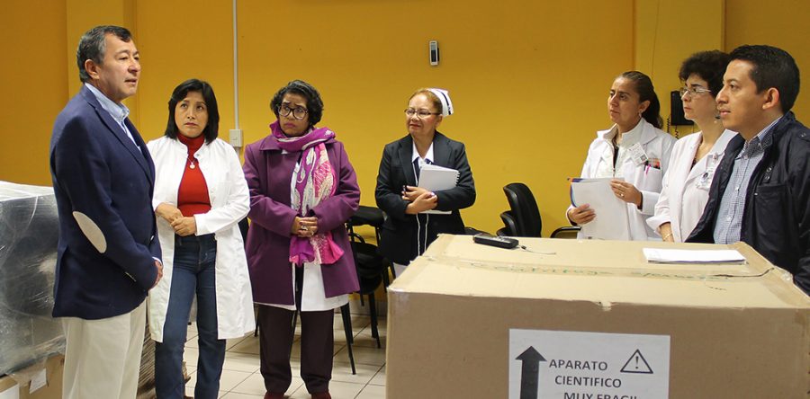 Entrega SSO equipo médico al Hospital “Aurelio Valdivieso”