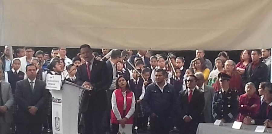 Con honores a los símbolos patrios, arrancan festejos en el mes de la Independencia