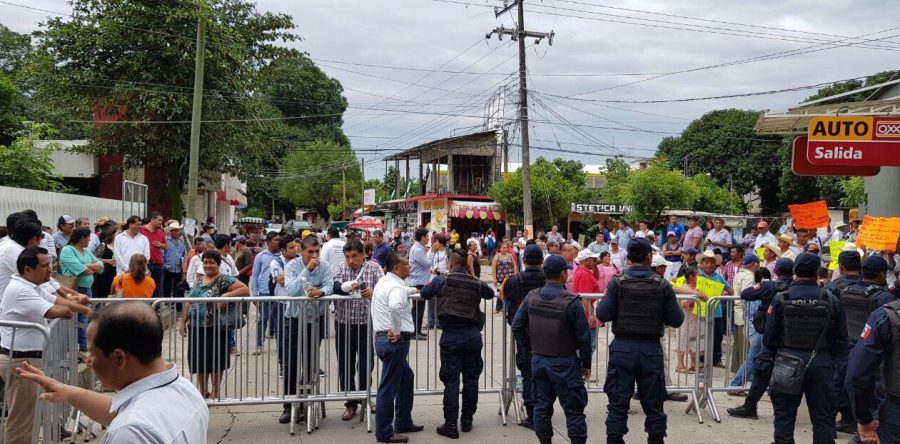 Protesta S-22 en audiencia pública en Tuxtepec.
