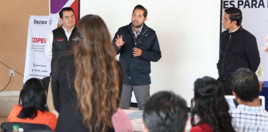 Programas sociales direccionados para las familias del Estado: Bolaños Cacho Cué