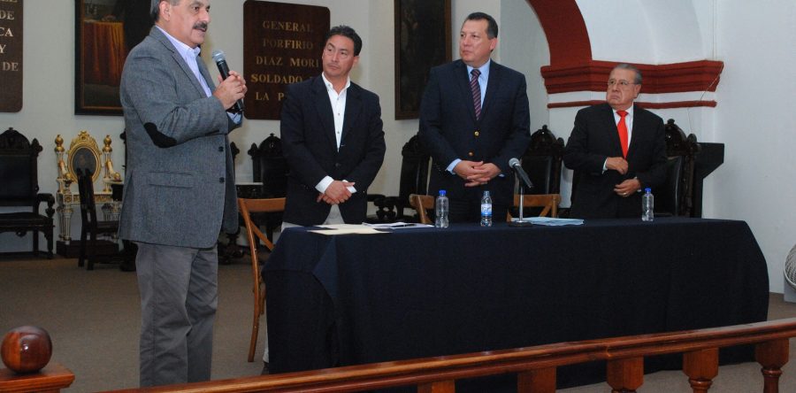 Imparten ponencia en materia de Derechos Humanos