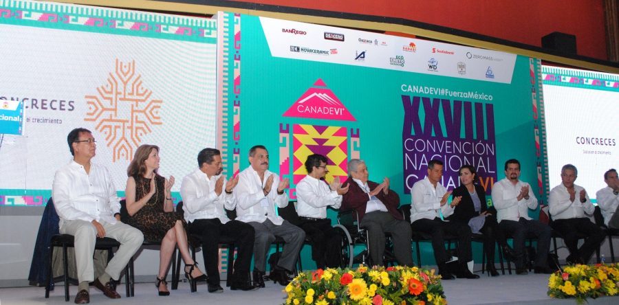 Acude Hernández Fraguas a XXVIII Convención Nacional  de la CANADEVI