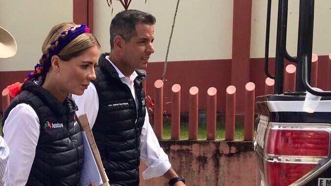 Supervisan daños y entregan apoyos AMH e IMM en la región Cañada