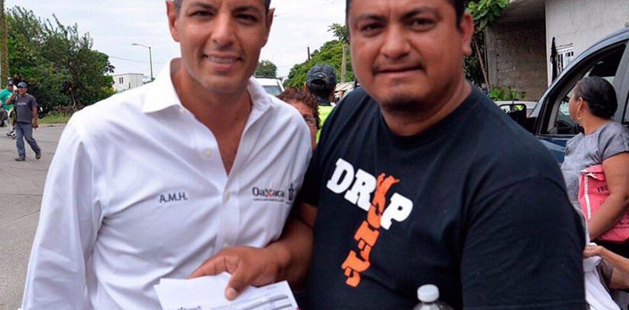 Entrega AMH tarjetas electrónicas a familias damnificadas de Juchitán