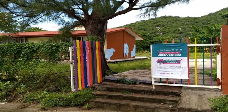 Entrega IEEPO primeras escuelas reparadas en el Istmo, para reinicio de clases