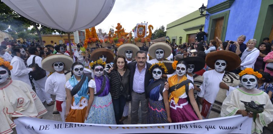 Con magna comparsa, arranca celebración Oaxaca ¡Más viva que nunca! ”