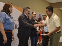 Certifica Gobierno Municipal a taxistas para mejorar la atención al turista