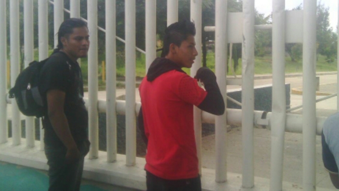 Dejan inconformes sin clases a 25 mil estudiantes de la UABJO