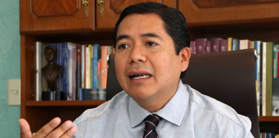 Helmes está en problemas… y la UABJO, en quiebra: Adrián Ortiz