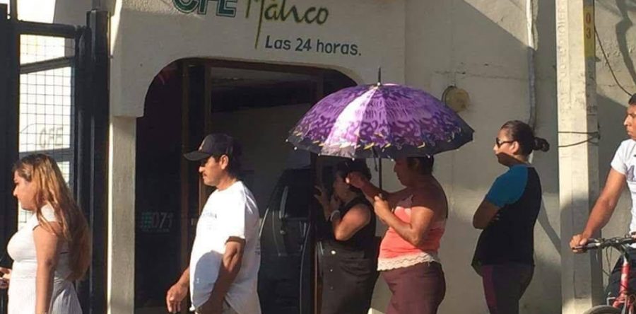 Habitantes del Tamal toman CFE de Pinotepa Nacional