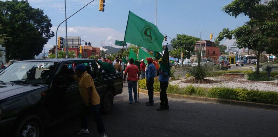 Continúa UNTA con su protesta en Sedatu