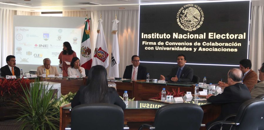 Se suma UABJO a tareas del INE para impulsar la cultura democrática