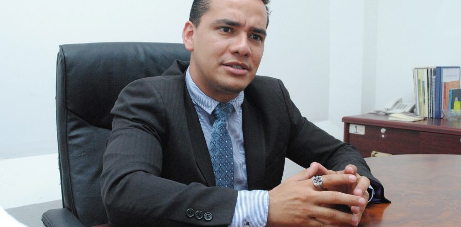 Sancionará Alcaldía Municipal a personas que apartan lugares en la vía pública