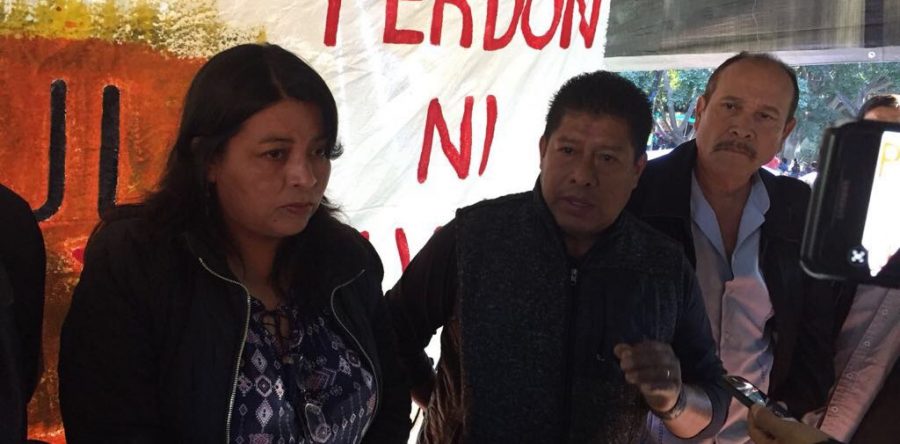 Condiciona Sección 22 estabilidad educativa con salida de director del IEEPO