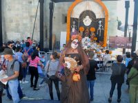 Aún se viven las tradiciones de día de muertos en Oaxaca