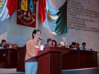 Pide Paola Gutiérrez se respeten tarifas de taxis foráneos