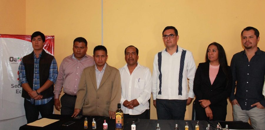 Gobierno y mezcaleros van por la No Apertura de la Denominación de Origen del Mezcal