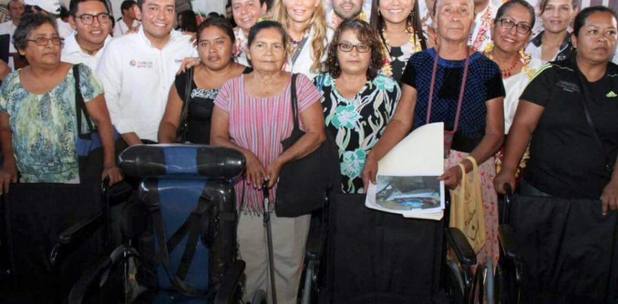 Encabeza Ivette Morán de Murat, gira de trabajo “Juntos” en la región del Istmo