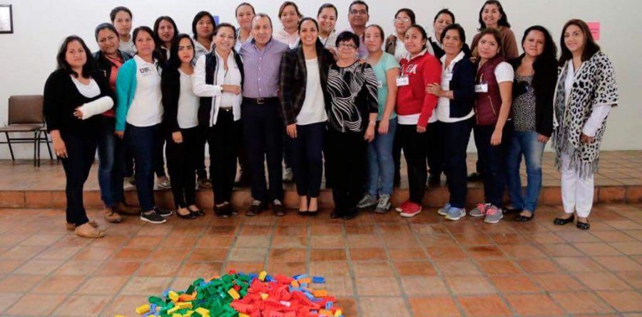 Mariana Nassar Piñeyro participa en capacitación de Fundación LEGO y DIF Nacional