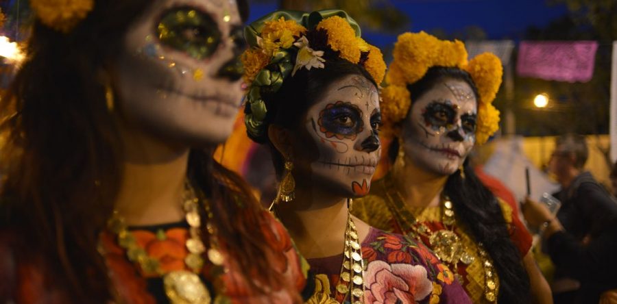 Inaugura Hernández Fraguas Festival de Muertos en el barrio Xochimilco