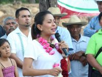 Refrenda @MarianaBenitezt su compromiso con San Pedro Amuzgos