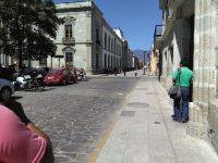 Por segundo día estudiantes y maestros de la UBJO cierran Av Independencia