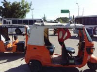 Con bloqueo mototaxistas de San Juanito revientan contra “piratas”