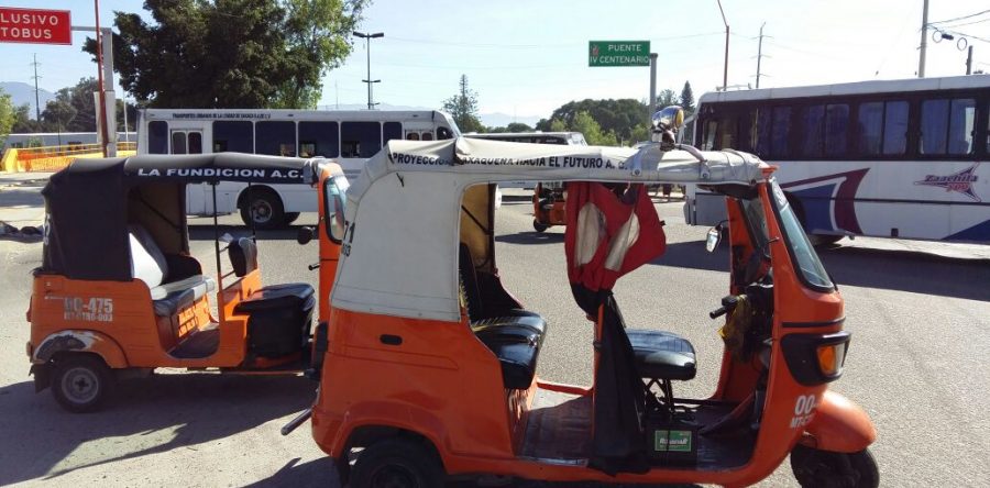 Con bloqueo mototaxistas de San Juanito revientan contra “piratas”
