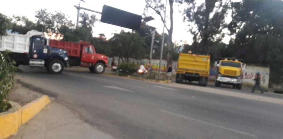Vive Oaxaca más de ocho horas de bloqueos; cetemistas exigen libertad de líder