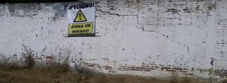 Exigen padres de familia de E.S.T 85 obras ante afectaciones de sismos