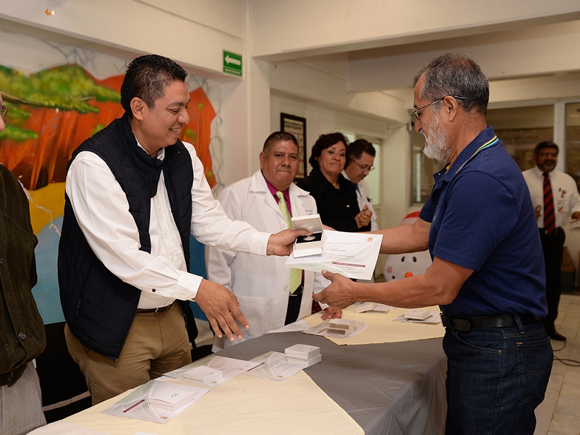 Entregan premio nacional de antigüedad a personal del hospital psiquiátrico