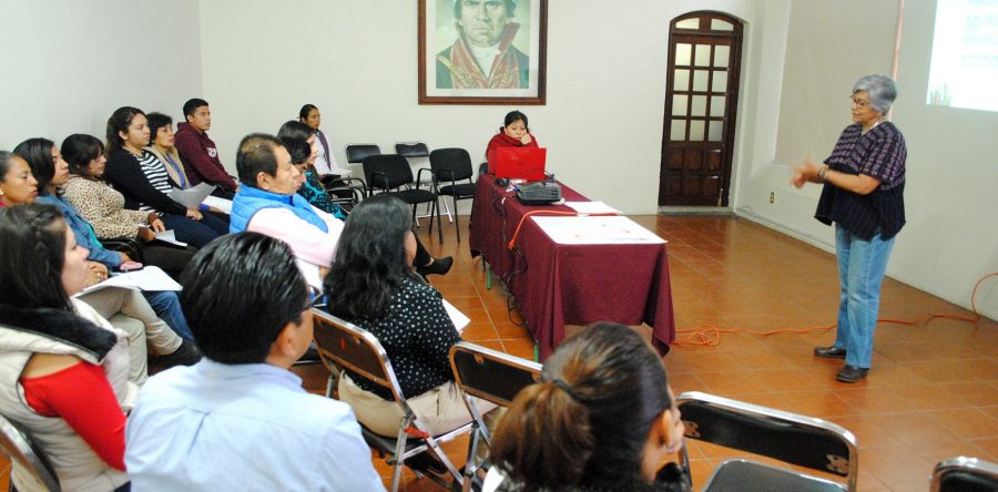 Capacitan a funcionarios municipales en Derechos Humanos