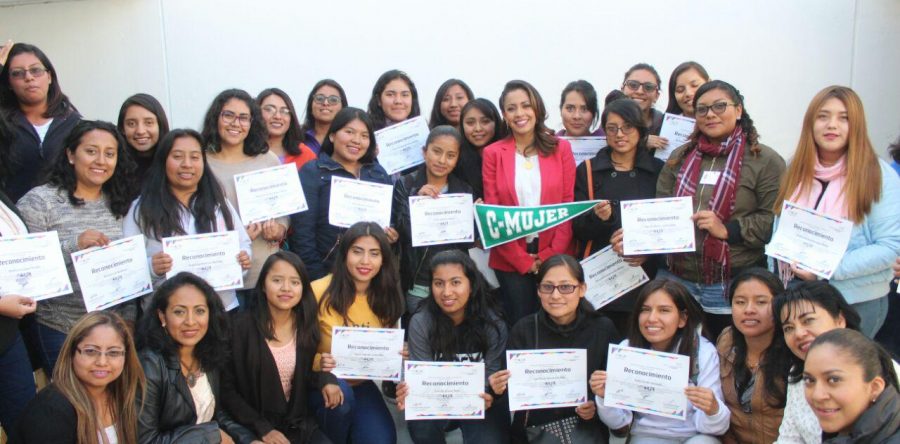 Clausura Mariana Benítez taller de Autoconocimiento y Sororidad impartido por MUPI