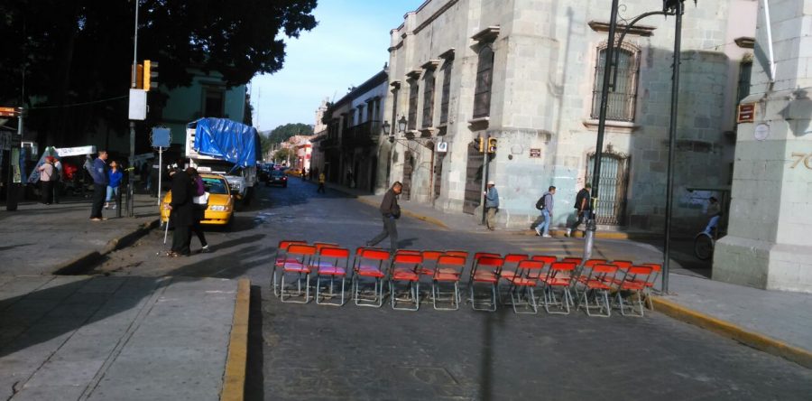 Sin solución conflicto en Derecho; más de un mes de toma constante de la Avenida Independencia