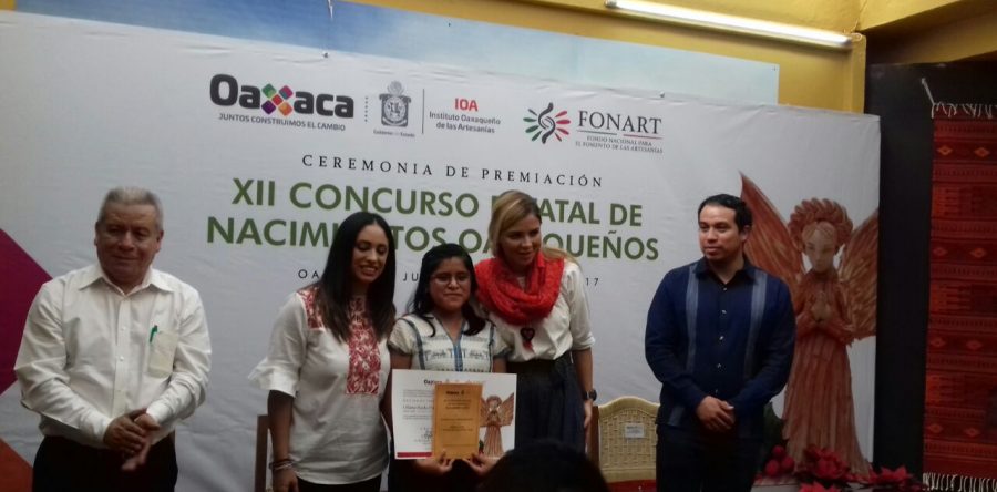 Premian a artesanos ganadores del XII Concurso Estatal de Nacimientos