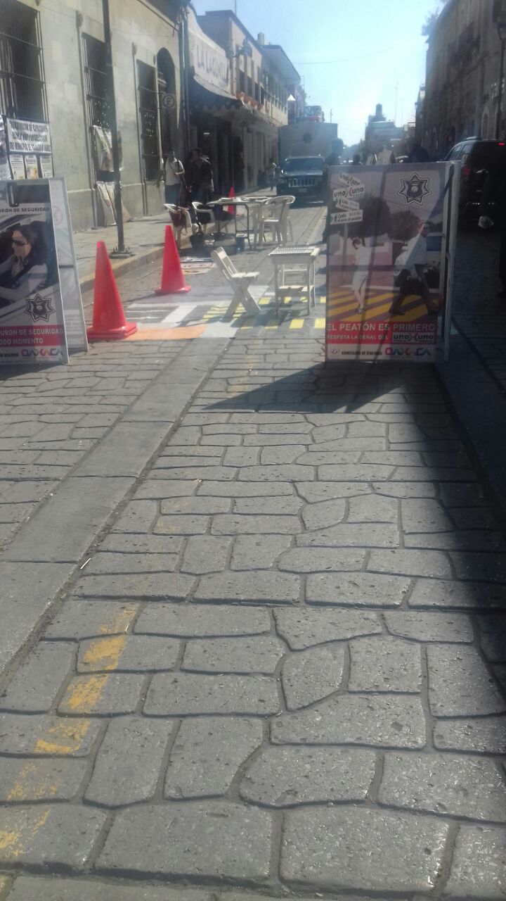 Sin cultura vial en Oaxaca; reclamos y reproches entre ciudadanos y automovilistas es la constante