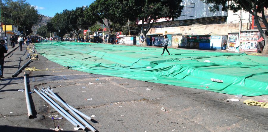 Sin solución para liberar a funcionario de gobierno y policías a casi 12 horas de retención