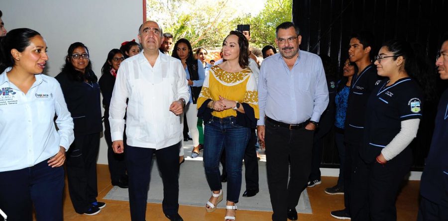 Recorren titulares del DIF Nacional, Estatal y Municipal Unidad Básica de Rehabilitación en la capital