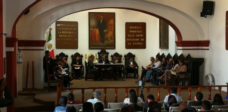 Atiende edil peticiones de habitantes de Oaxaca de Juárez