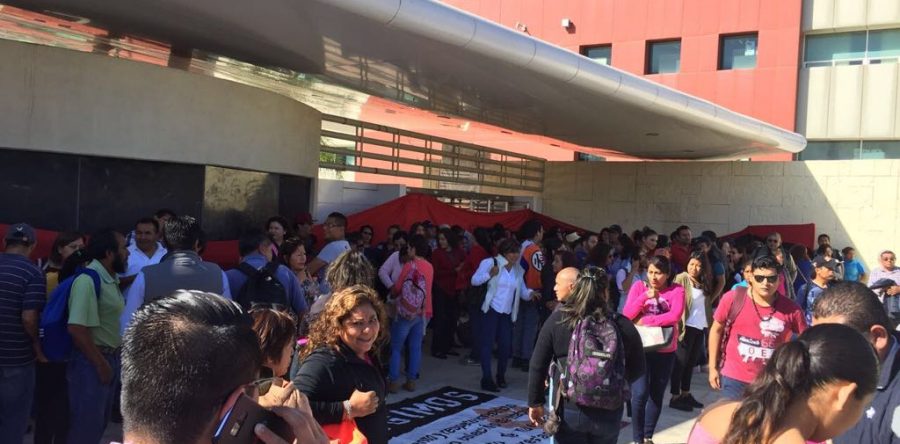 STEUABJO protesta en Cd Administrativa