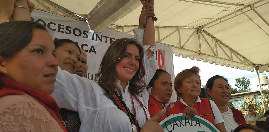 Se registra Yarith Tannos como precandidata al Senado.