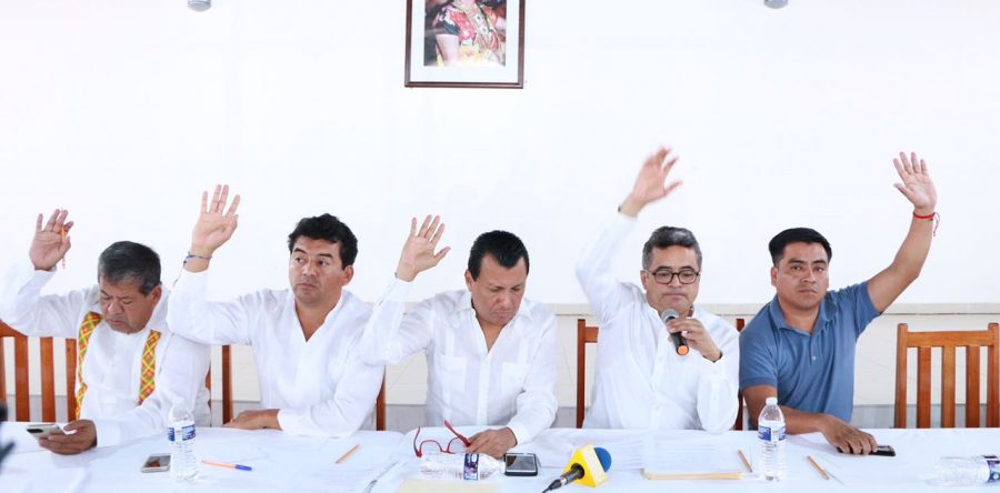 Asiste Juan Mendoza Reyes a la sesión de la Comisión de Reconstrucción de Oaxaca