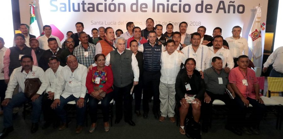 Reafirma AMH compromiso del Gobierno con el desarrollo de los 570 municipios oaxaqueños